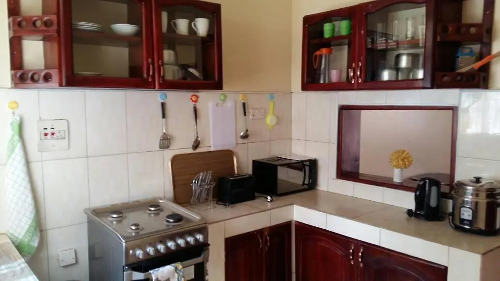 Nice Private 3 Bedroom Holiday Home Entebbe Road Καμπάλα Διαμέρισμα